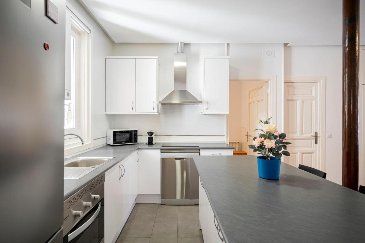 Apartamento La Latina II Madrid Bagian luar foto
